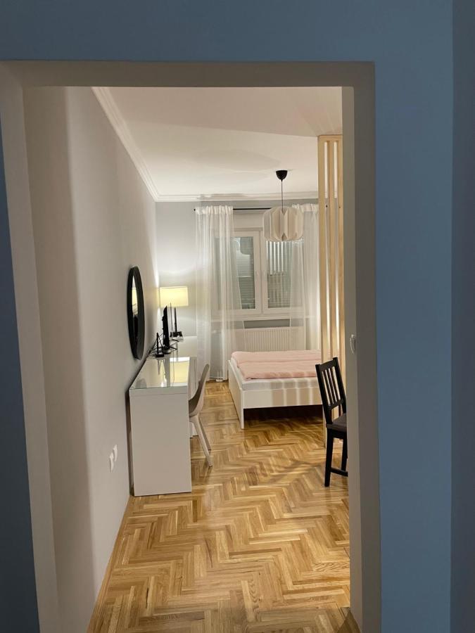 Apartmani ซอมโบร์ ภายนอก รูปภาพ