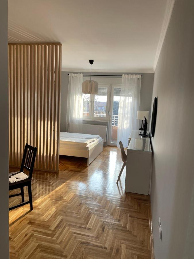 Apartmani ซอมโบร์ ภายนอก รูปภาพ